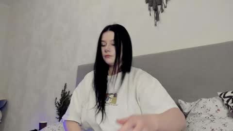 Aline Greeeen online show from 7, 1, 2026