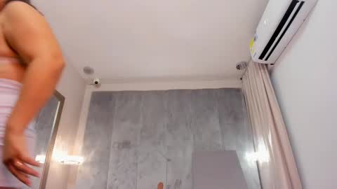 Alinna  online show from 8, 3, 2025