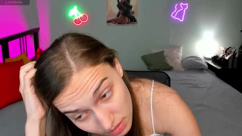 Snapshot of alisa__kelly chatting on 14, 10, 2025 alisa__kelly online show from 14, 10, 2025