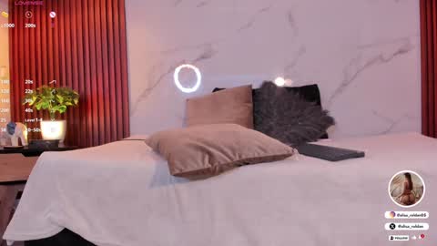     online show from 9, 1, 2025