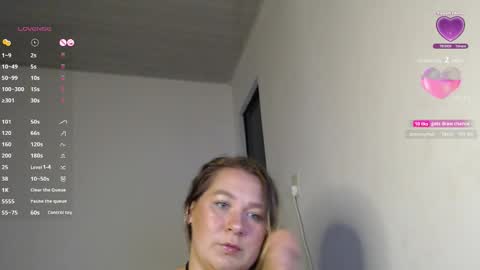 Snapshot of alisa_u chatting on 13, 11, 2025 alisa_u online show from 13, 11, 2025
