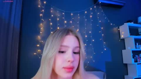 Snapshot of alishaaneta chatting on 2, 3, 2025 Alisha online show from 2, 3, 2025