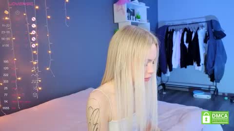 Snapshot of alishaaneta chatting on 10, 10, 2025 Alisha online show from 10, 10, 2025