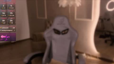 Alisia online show from 8, 3, 2025