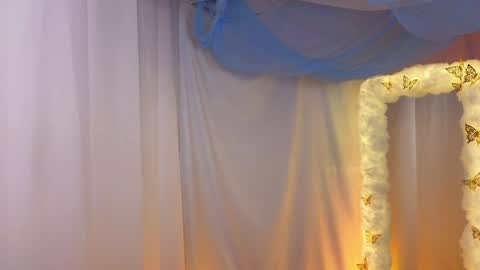 Alisia online show from 20, 1, 2025