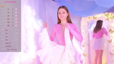 Alisia online show from 3, 2, 2025