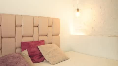 Snapshot of alison222_ chatting on 14, 12, 2025 A L I S O N online show from 14, 12, 2025