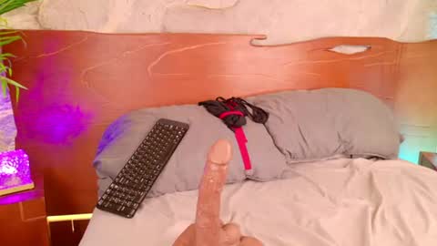 Snapshot of alisoon_moon chatting on 14, 7, 2026 Alison Moon online show from 14, 7, 2026