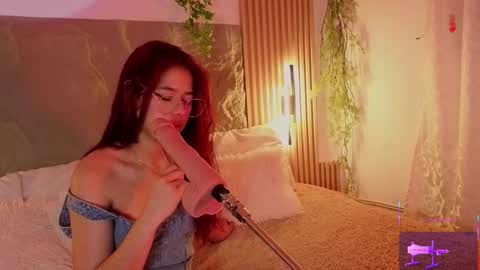 Mia online show from 13, 10, 2025