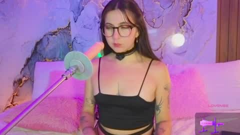 Mia online show from 11, 4, 2026