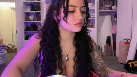 alissajaede online show from 10, 11, 2025