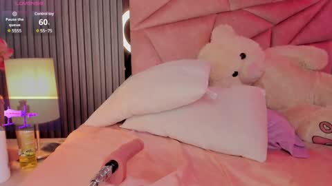 Snapshot of alisse_miller chatting on 21, 1, 2025 Alisse Miller online show from 21, 1, 2025