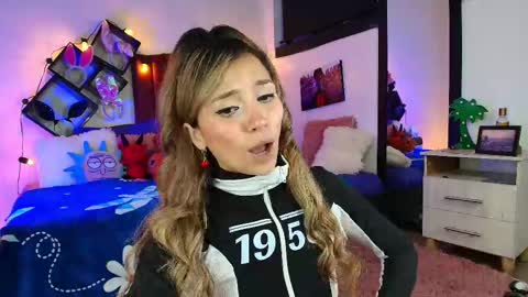 Alisson IG alisson zafiro27 online show from 9, 3, 2025