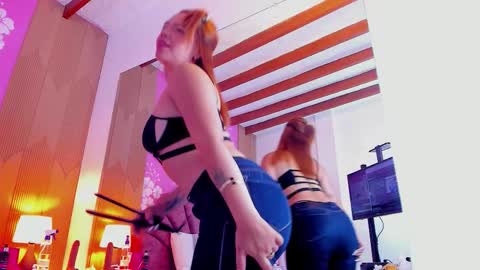 Snapshot of alissonpeach01 chatting on 1, 10, 2025 alissonpeach01 online show from 1, 10, 2025