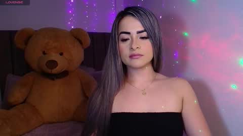 Snapshot of alix_barker chatting on 22, 11, 2025 Alix online show from 22, 11, 2025