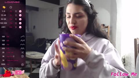 Snapshot of alix_beltran chatting on 5, 2, 2025 Alix online show from 5, 2, 2025