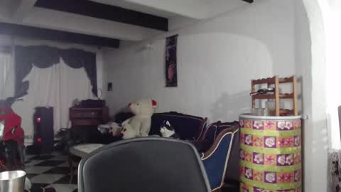 Snapshot of alix_beltran chatting on 6, 3, 2025 Alix online show from 6, 3, 2025