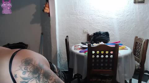 Snapshot of alix_beltran chatting on 12, 9, 2025 Alix online show from 12, 9, 2025