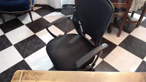 Snapshot of alix_beltran chatting on 5, 11, 2025 Alix online show from 5, 11, 2025