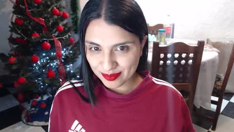 Snapshot of alix_beltran chatting on 12, 11, 2025 Alix online show from 12, 11, 2025