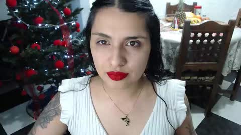 Snapshot of alix_beltran chatting on 2, 12, 2025 Alix online show from 2, 12, 2025