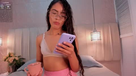 alizza_ online show from 15, 9, 2025