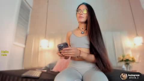 alizza_ online show from 2, 11, 2025