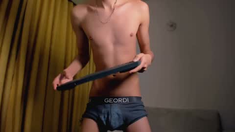 Snapshot of allangil chatting on 3, 12, 2024 Allan online show from 3, 12, 2024