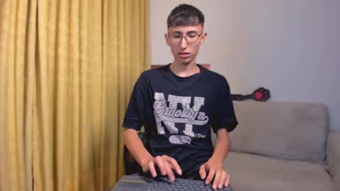 Snapshot of allangil chatting on 1, 2, 2025 Allan online show from 1, 2, 2025