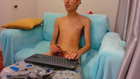 Snapshot of allangil chatting on 19, 2, 2025 Allan online show from 19, 2, 2025