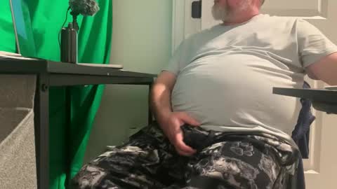 Allergictolove online show from 25, 1, 2025