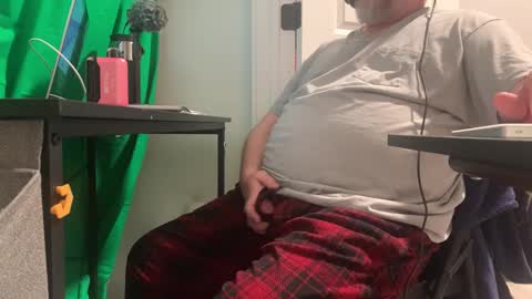 Allergictolove online show from 15, 2, 2025