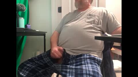 Allergictolove online show from 21, 2, 2025