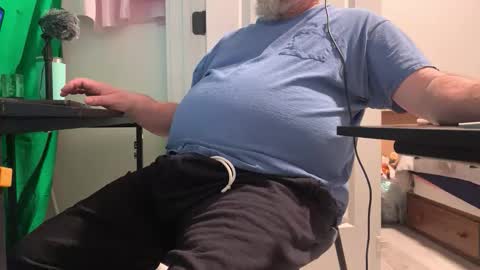 Allergictolove online show from 14, 12, 2025