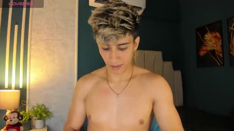 Snapshot of allexcano chatting on 8, 3, 2025 Allex online show from 8, 3, 2025