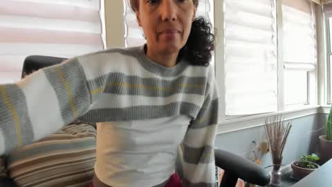 wishlist on bio online show from 27, 2, 2025