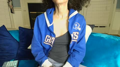 wishlist on bio online show from 18, 9, 2025