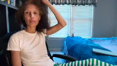 wishlist on bio online show from 1, 11, 2025