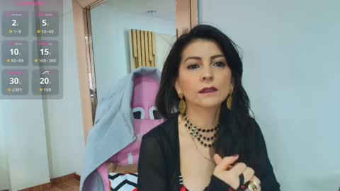 Aliie  online show from 22, 9, 2025