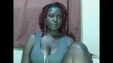 Snapshot of allie_quin chatting on 10, 9, 2025 Allie online show from 10, 9, 2025