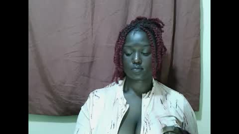 Snapshot of allie_quin chatting on 11, 9, 2025 Allie online show from 11, 9, 2025