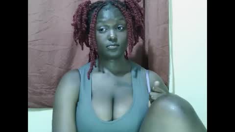 Snapshot of allie_quin chatting on 23, 9, 2025 Allie online show from 23, 9, 2025