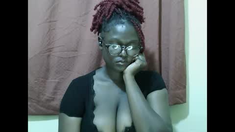 Snapshot of allie_quin chatting on 27, 9, 2025 Allie online show from 27, 9, 2025