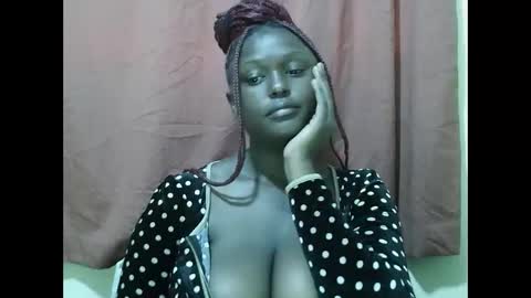 Snapshot of allie_quin chatting on 17, 10, 2025 Allie online show from 17, 10, 2025