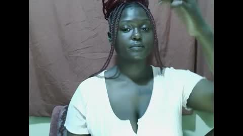 Snapshot of allie_quin chatting on 17, 10, 2025 Allie online show from 17, 10, 2025