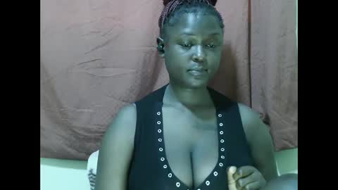 Snapshot of allie_quin chatting on 22, 10, 2025 Allie online show from 22, 10, 2025