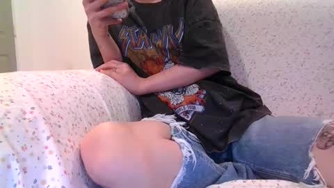 alliebearx online show from 10, 3, 2025