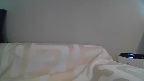 alliebearx online show from 7, 4, 2026