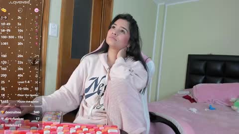 Snapshot of allison_love chatting on 13, 12, 2024 allison online show from 13, 12, 2024