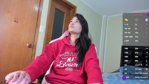 Snapshot of allison_love chatting on 1, 2, 2025 allison online show from 1, 2, 2025